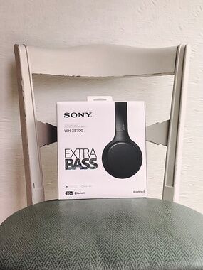 Sony WH-XB700 Wireless Headphones Extra Bass NWT